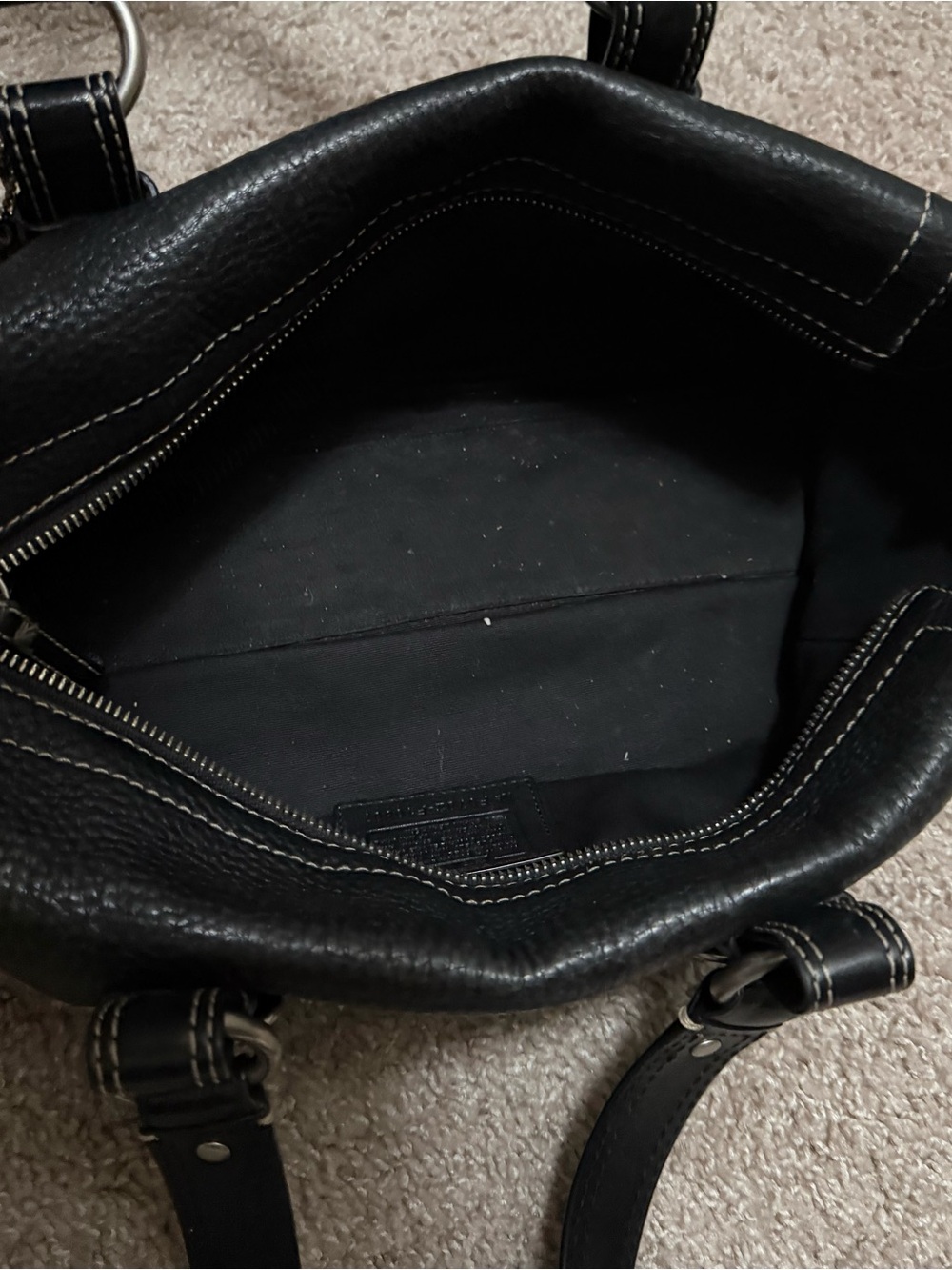 Coach Chelsea Vintage - Leather Shoulder Bag with Silver Hardware - Picture 3 of 4